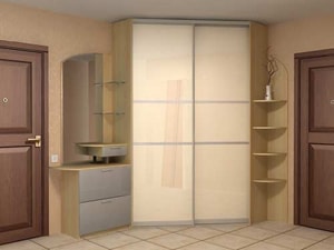 Шкафы с разными размерами дверей